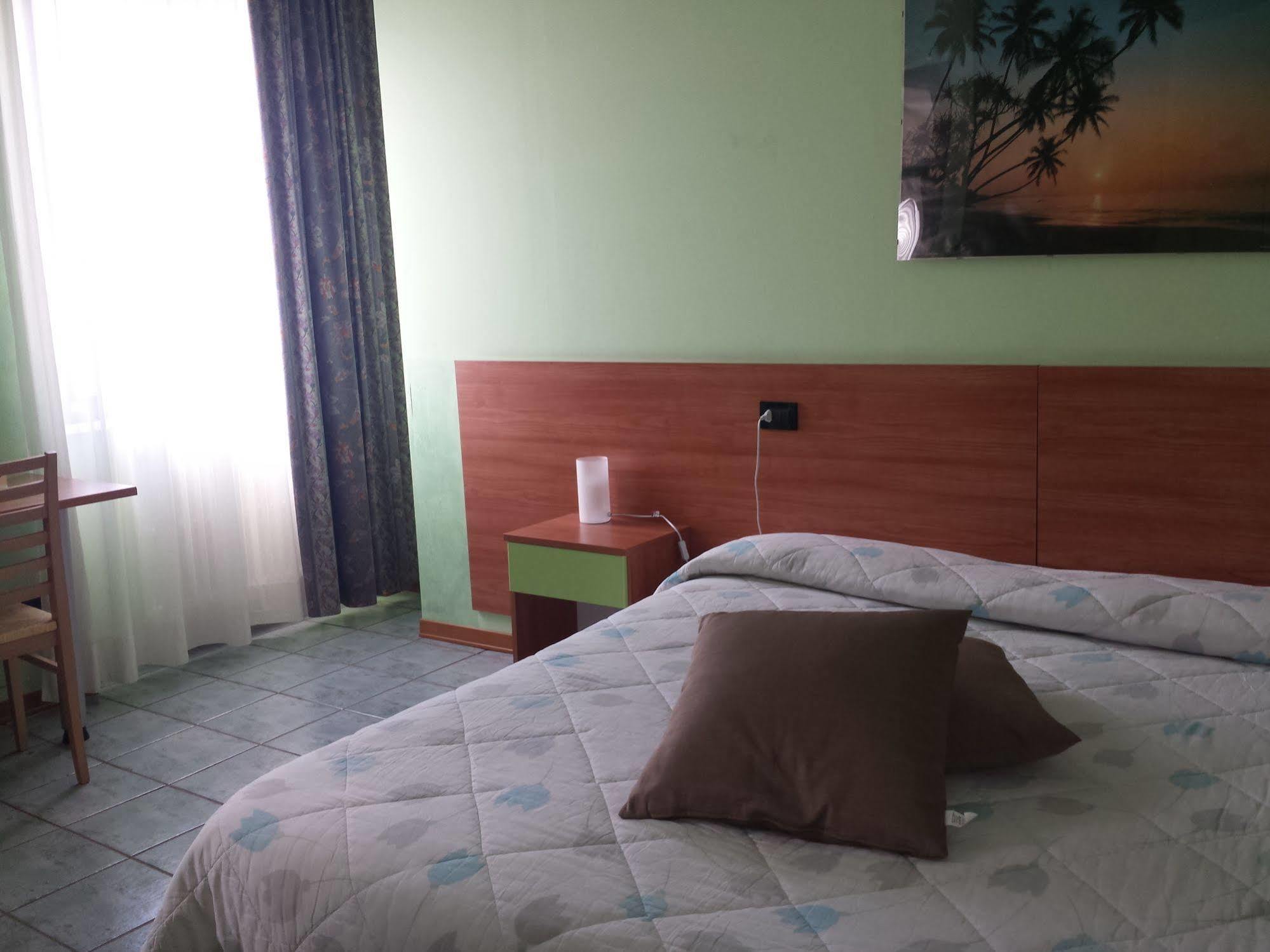 Hotel Stazione Paratico Kültér fotó